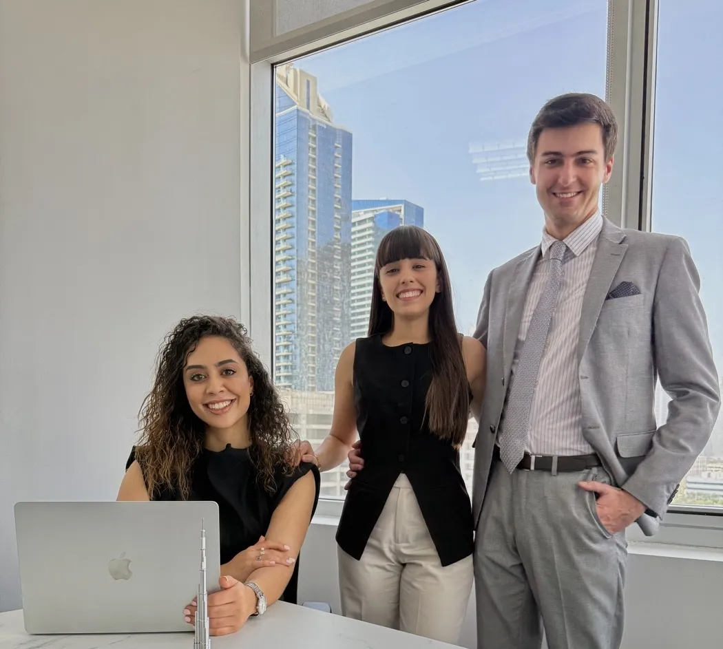 Equipo Gestoría Ibérico en la oficina